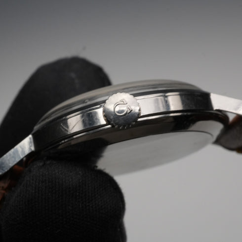 約1962年 OMEGA 男士機械錶 Ref121.002-62 Cal.269 黑色錶盤 運行狀態良好