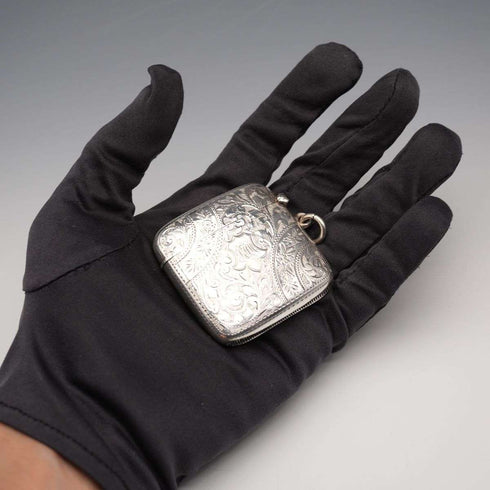 1901 British Antique Sterling Silver Curved Vesta Case for Left-Handed Users 38g Hilliard & Thomason