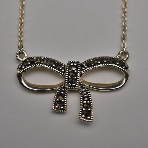 Vintage Sterling Silver & Marcasite Ribbon Design Pendant Necklace