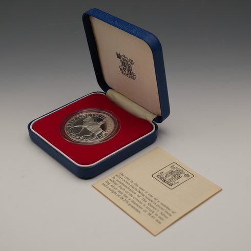 UK Commemorative Silver Coin Queen Elizabeth II 25th Anniversary of Coronation Royal Mint with Case and Certificate