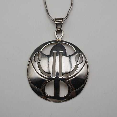 British Vintage Sterling Silver Art Nouveau Round Pendant with Sterling Silver Chain Kit Heath