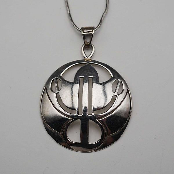 British Vintage Sterling Silver Art Nouveau Round Pendant with Sterling Silver Chain Kit Heath