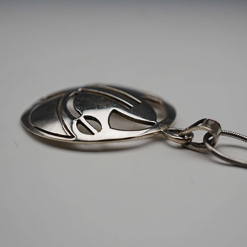 British Vintage Sterling Silver Art Nouveau Round Pendant with Sterling Silver Chain Kit Heath
