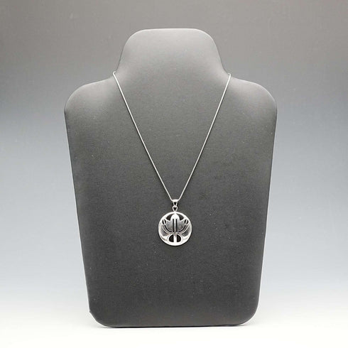 British Vintage Sterling Silver Art Nouveau Round Pendant with Sterling Silver Chain Kit Heath