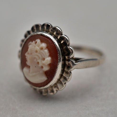 UK Vintage Sterling Silver Cameo Ring (US Size 7)
