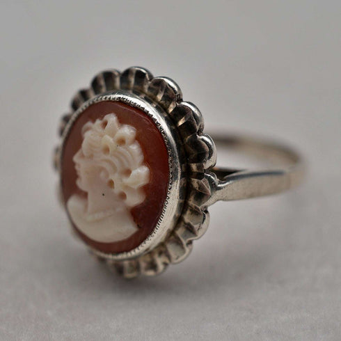 UK Vintage Sterling Silver Cameo Ring (US Size 7)