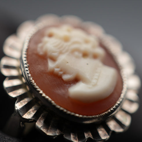 UK Vintage Sterling Silver Cameo Ring (US Size 7)