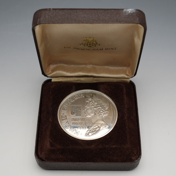 1977 United Kingdom Queen Elizabeth II Silver Jubilee Commemorative Silver Coin 45g Birmingham Mint with Case