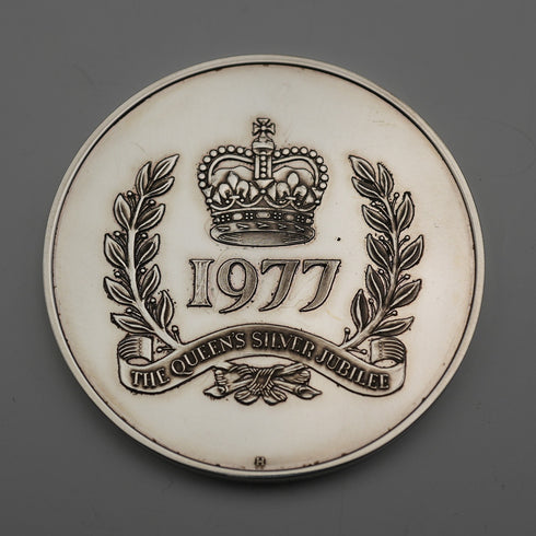 1977 United Kingdom Queen Elizabeth II Silver Jubilee Commemorative Silver Coin 45g Birmingham Mint with Case