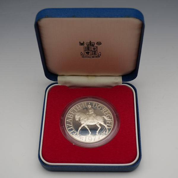 1977 United Kingdom Queen Elizabeth II Silver Jubilee Commemorative Silver Coin, 28g, Royal Mint, with Case and Certificate of Authenticity