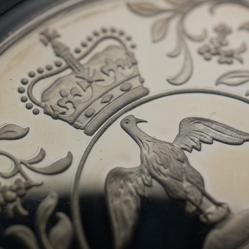 1977 United Kingdom Queen Elizabeth II Silver Jubilee Commemorative Silver Coin, 28g, Royal Mint, with Case and Certificate of Authenticity