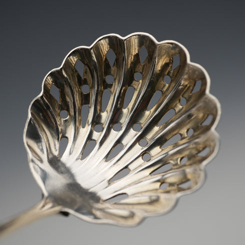 1906年 英国アンティーク 純銀製 シュガーシフター 20g Robert Pringle & Sons