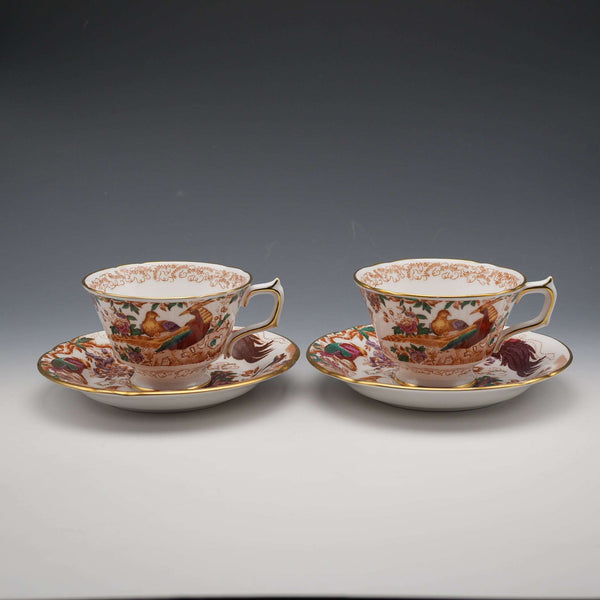 United Kingdom Vintage Royal Crown Derby "Old Avesbury" Cup & Saucer Pair ①