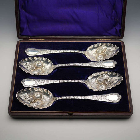 Late 19th Century English Antique Silver Plated Berry Spoons, Set of 4, Cased