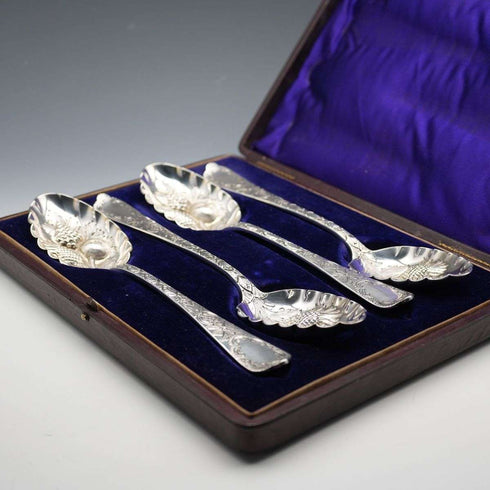 Late 19th Century English Antique Silver Plated Berry Spoons, Set of 4, Cased