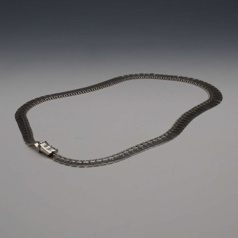 British Vintage Sterling Silver Flowing Plate Link Necklace 40cm 21g
