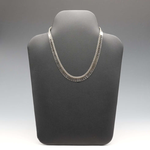 British Vintage Sterling Silver Flowing Plate Link Necklace 40cm 21g