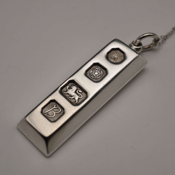 1976 English Vintage Solid Silver Ingot Pendant with Solid Silver Chain, Total 32.6g