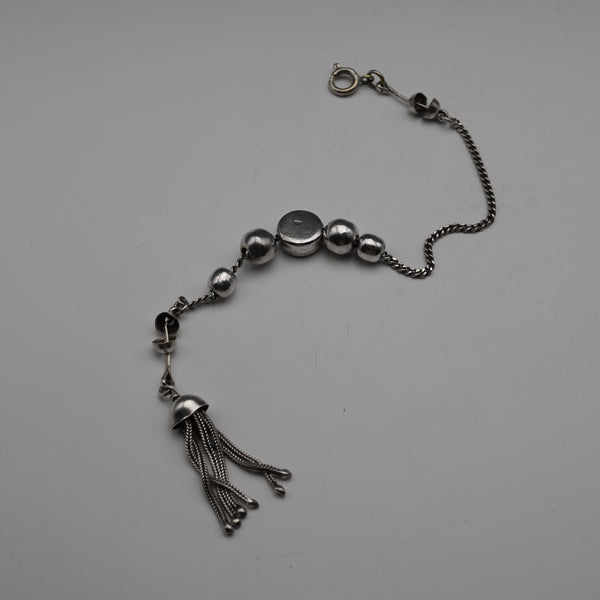 Vintage sterling silver tassel-decorated chain with ring clasp, 24cm total length, 12g