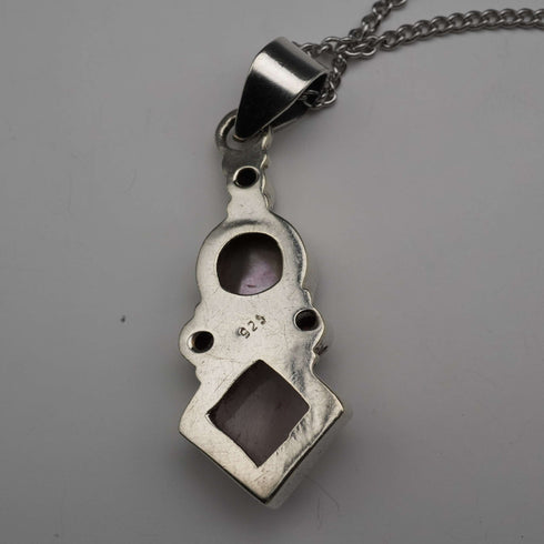 Colgante vintage de plata de ley con diseño Arts & Crafts y piedras múltiples, con cadena