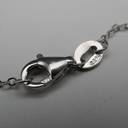 1977 Vintage British Sterling Silver Robin Relief Oval Pendant, 14g total, with Sterling Silver Chain