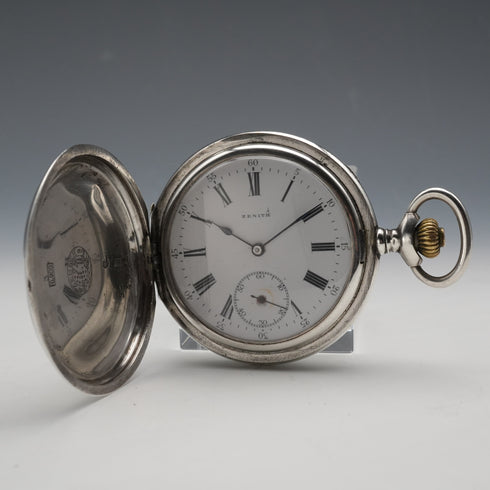 Reloj de bolsillo antiguo Zenith, circa 1919, plata 900, caja saboneta, diámetro 50 mm, en buen estado de funcionamiento.