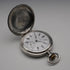 Reloj de bolsillo antiguo Zenith, circa 1919, plata 900, caja saboneta, diámetro 50 mm, en buen estado de funcionamiento.