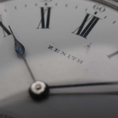 Reloj de bolsillo antiguo Zenith, circa 1919, plata 900, caja saboneta, diámetro 50 mm, en buen estado de funcionamiento.