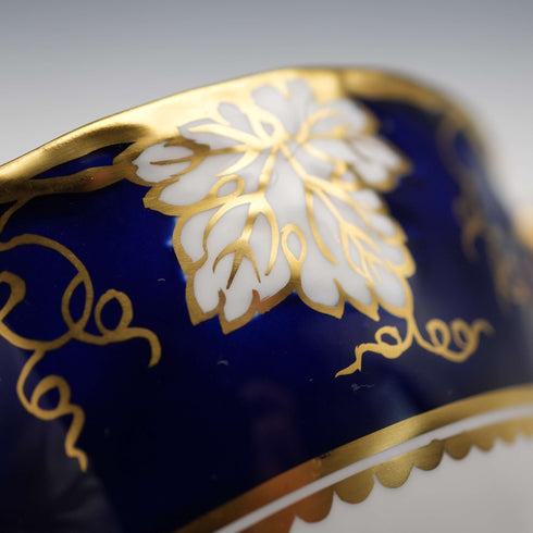 英国复古 Royal Crown Derby “Vine Cobalt” 茶杯与茶碟②