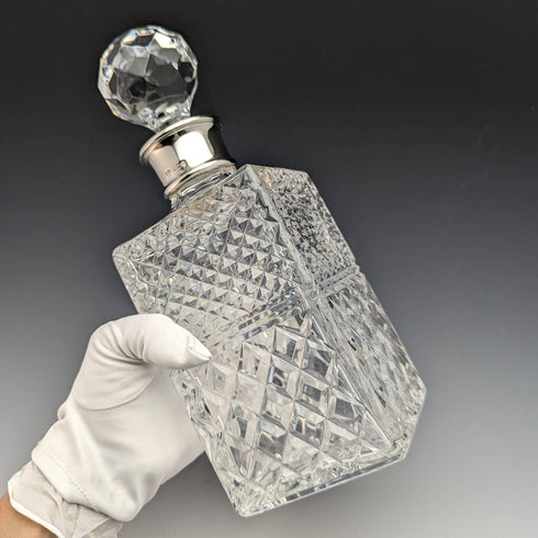 1982 年英國復古切割玻璃方形醒酒器,純銀裝飾 CJ Vander