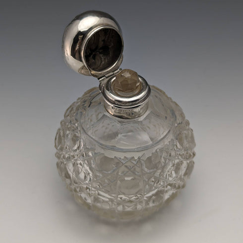 1908 年英國古董切割玻璃香水瓶純銀帶蓋 Levi & Salaman
