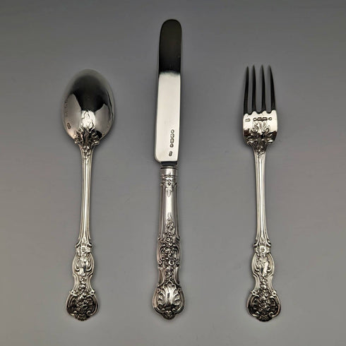 1854 年英國古董純銀餐具套裝,裝在喬治·威廉·亞當斯 (George Willaim Adams) 的盒子裡