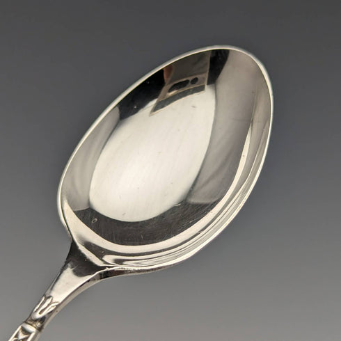 Cuchara de recuerdo de plata de ley con decoración de esmalte, vintage británica de 1938