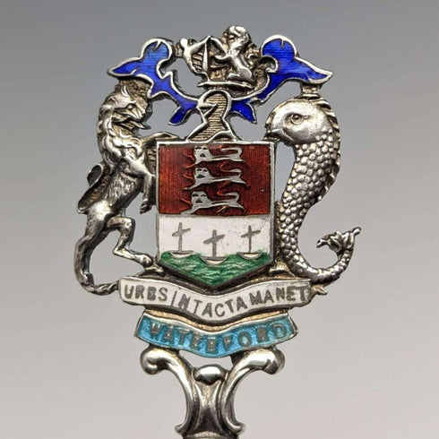 Cuchara de recuerdo de plata de ley con decoración de esmalte, vintage británica de 1938