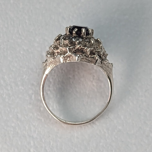 英国ヴィンテージジュエリー ダークレッドストーン 純銀リング(9-10号) 指輪