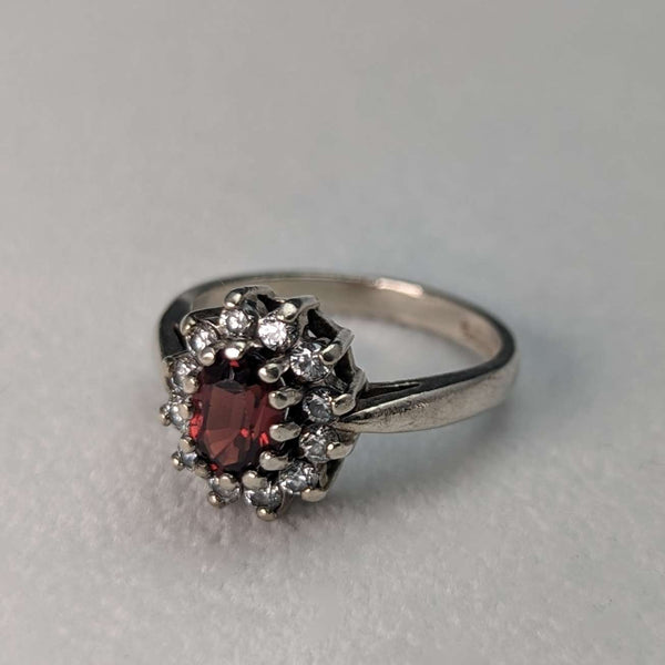 British Vintage Jewelry Red & White Stone Sterling Silver Ring Ring