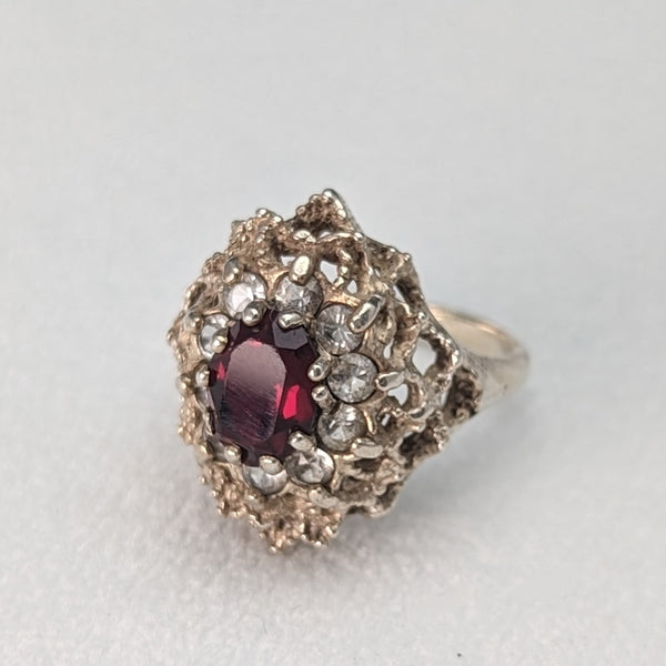 British Vintage Jewelry Dark Red Stone Sterling Silver Ring (Size 9-10)