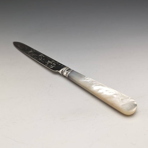 1897年 英国アンティーク 白蝶貝ハンドル 純銀ブレード カトラリー6ペアセット 箱入り J Barraclough