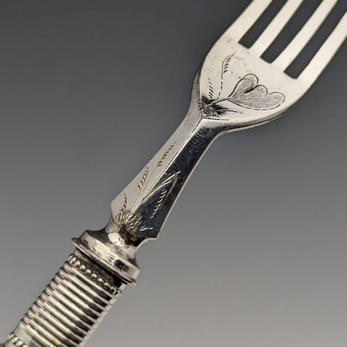 英国アンティーク 白蝶貝ハンドル デザートカトラリー 6ペアセット 布ケース入