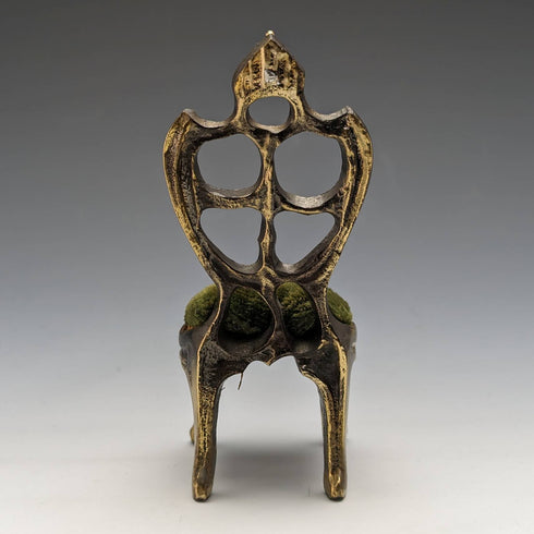 1920 年代黃銅椅懷錶架綠色床單