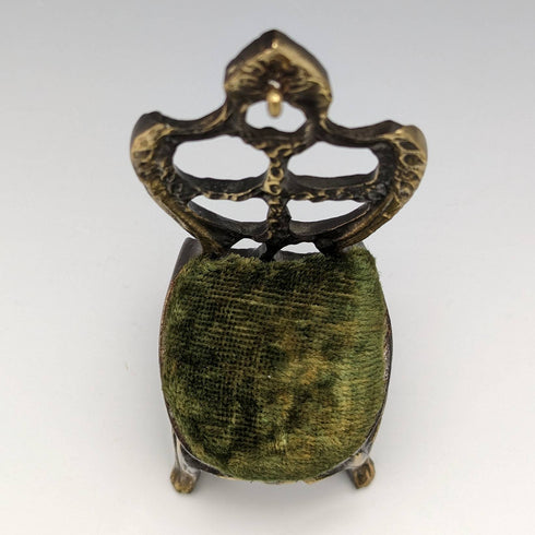 1920 年代黃銅椅懷錶架綠色床單