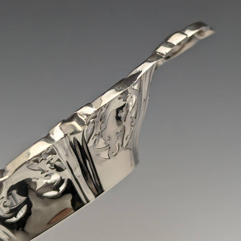 1904年 英国アンティーク 純銀製 ピアス装飾ディッシュ 112g Elkington