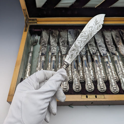 【ご予約済】1836年 英国アンティーク 純銀製ハンドル フィッシュカトラリー 12ペアセット 箱入り