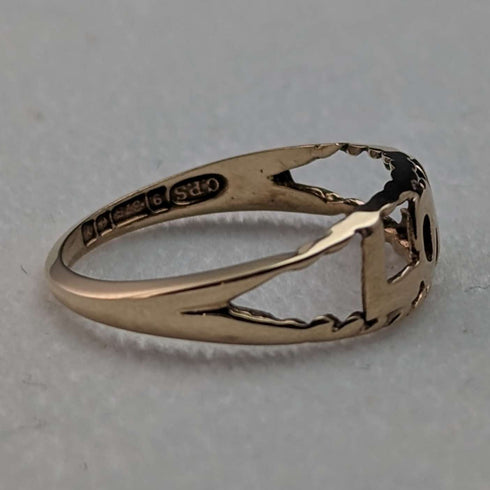 British vintage jewelry "LOVE" engraving 9ct gold ring