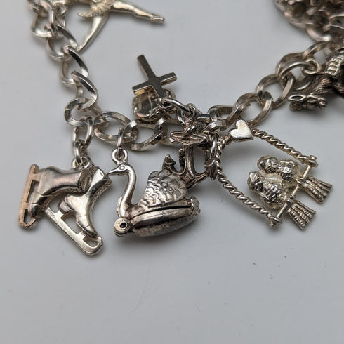 英国ヴィンテージ 純銀製 チャームブレスレット 32g