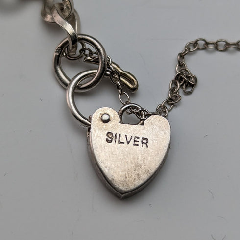 英国ヴィンテージ 純銀製 チャームブレスレット 32g