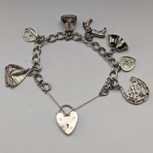 英国ヴィンテージ 純銀製 チャームブレスレット 31g