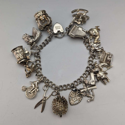 1976 British vintage sterling silver charm bracelet 67g