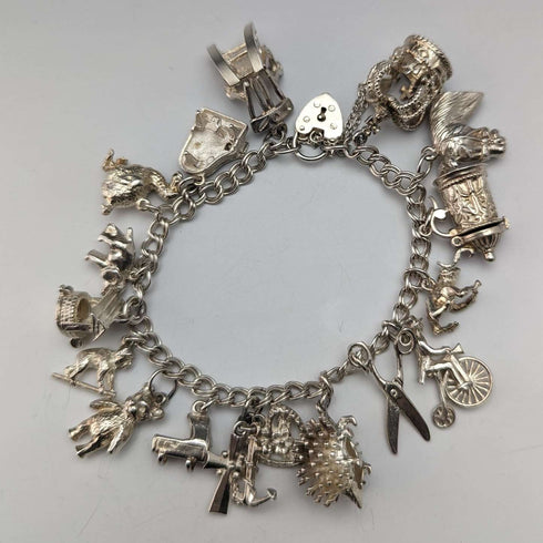 1976 British vintage sterling silver charm bracelet 67g