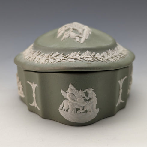 英國復古 Wedgwood Jasperware 橢圓形盒子配件箱綠色